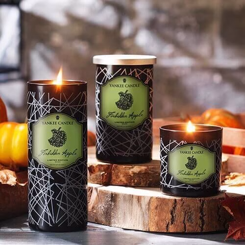 Halloween-2 Yankee Candle Decor Forbidden Apple 566g