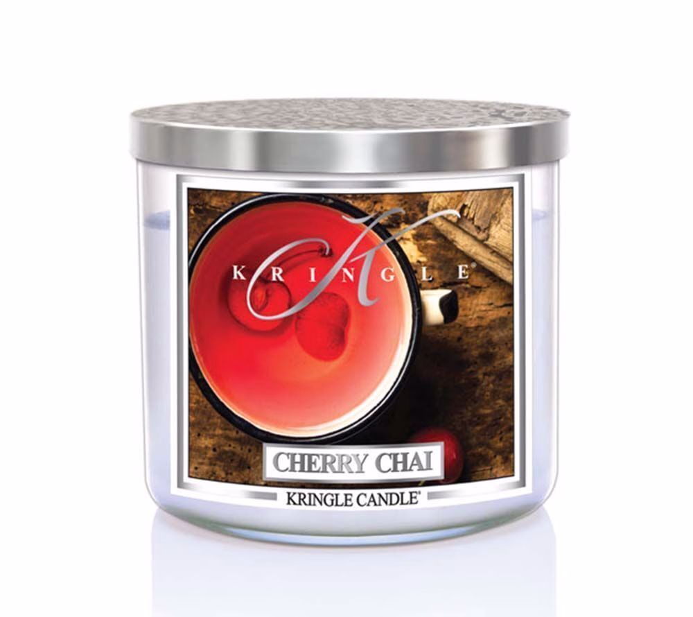 kringle_candle_cherry_chai_silver_lid_american_heritage Cherry Chai 396g Tumbler 3-Docht