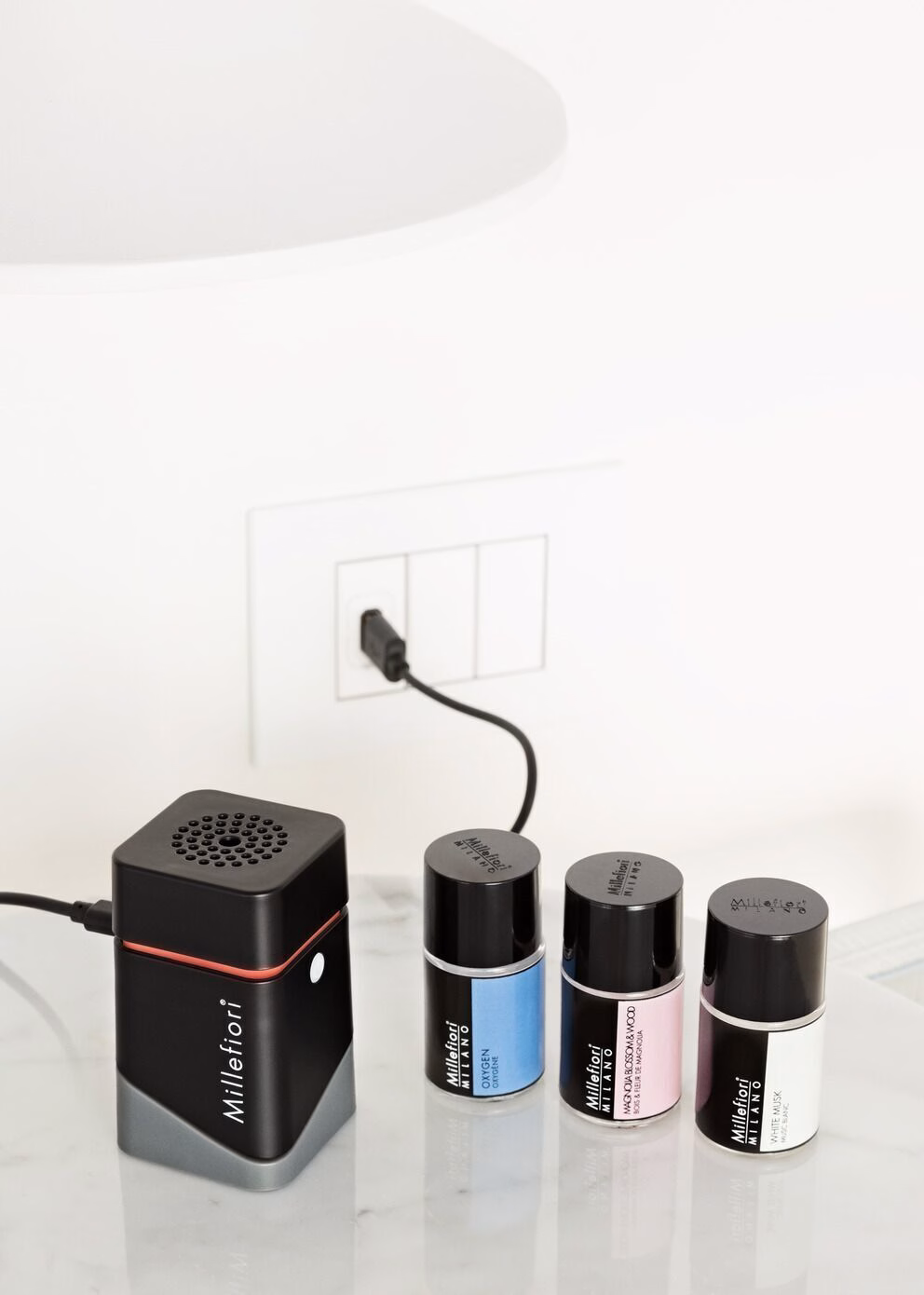 Millefiori_0903_Accesa_Vert Mini Moveo Tragbarer Diffuser schwarz