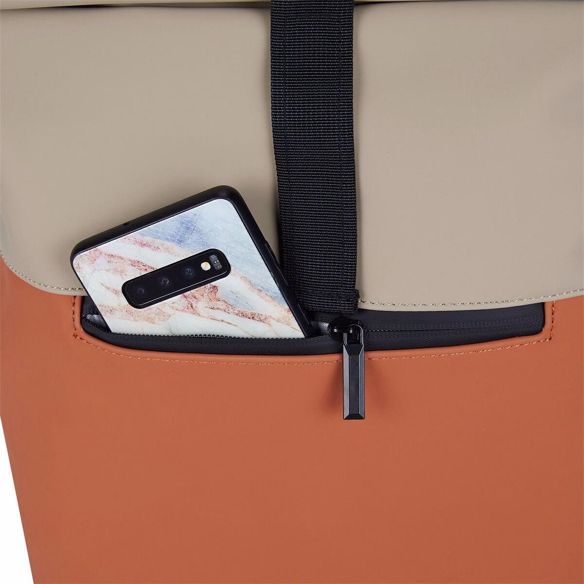 0A19BEC2C69E3E739E2471BC35C5511AE413AD16 Fane - Montgomery Rolltop Rucksack orange