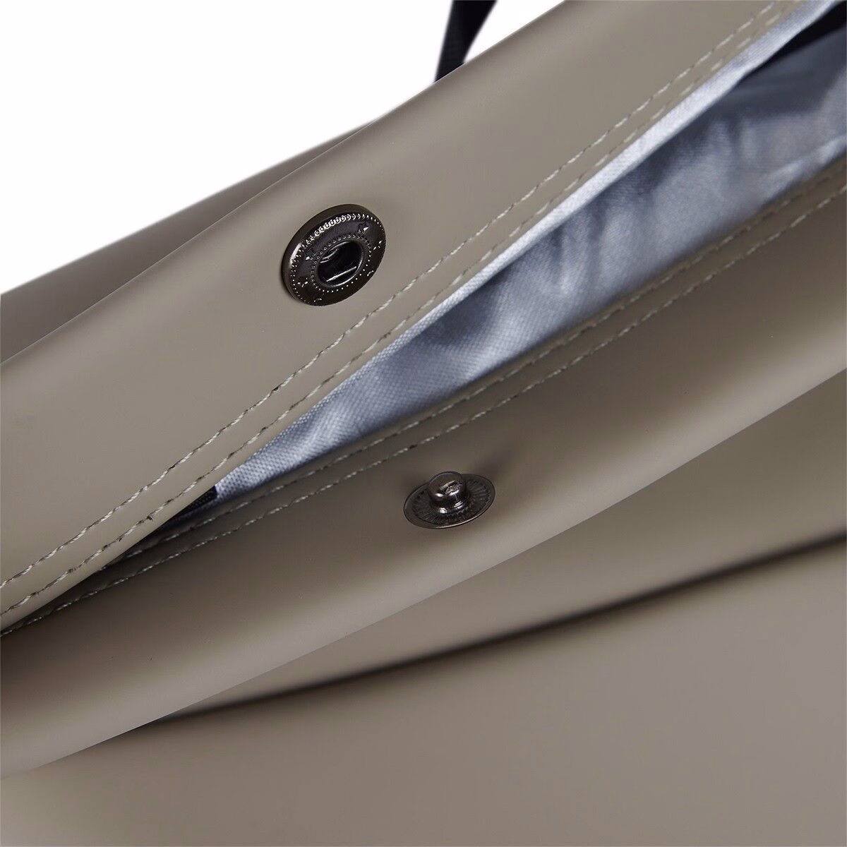01873EE425BB1AB59705958E15B17495A5344439 Fane - Montgomery Rolltop Rucksack altlila/beige