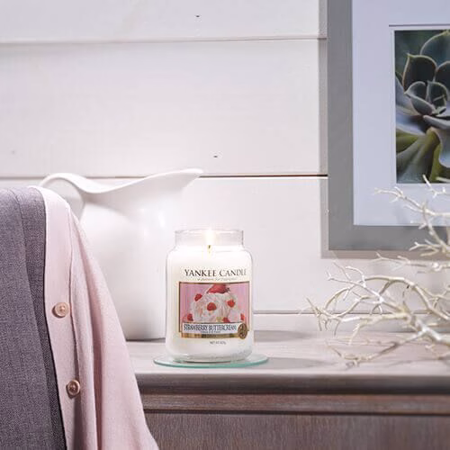 Yankee Candle - Strawberry Buttercream 623g
