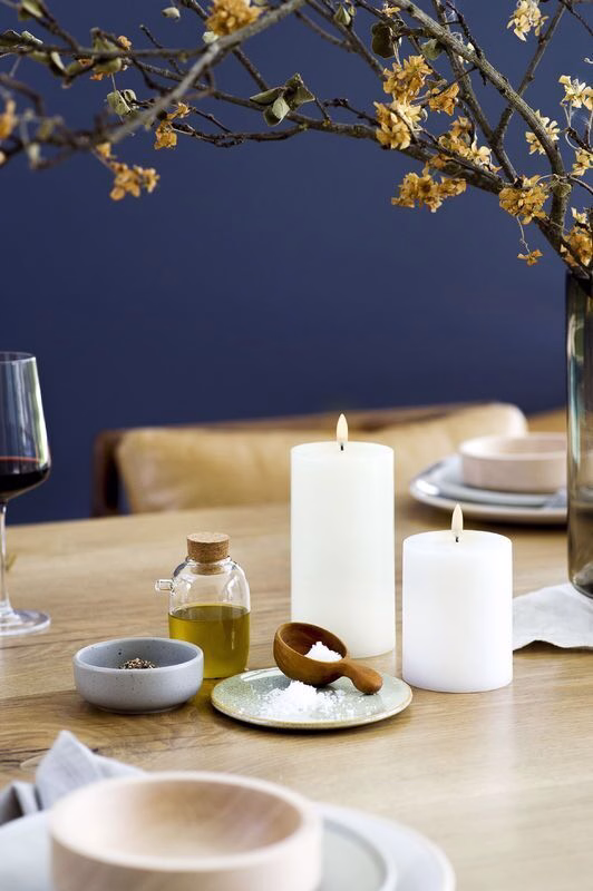 Pillar-Candles-nordic-white-dining-table-salt-blue-wall-smallDwd5jUfA3b0dn Uyuni LED Stumpenkerze 7,8x15cm nordic white