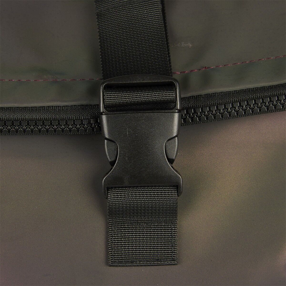 A70EB976744A7FCF52BB8E4471A3834D99DD3B33 Reflect - New York Rolltop Rucksack two tone