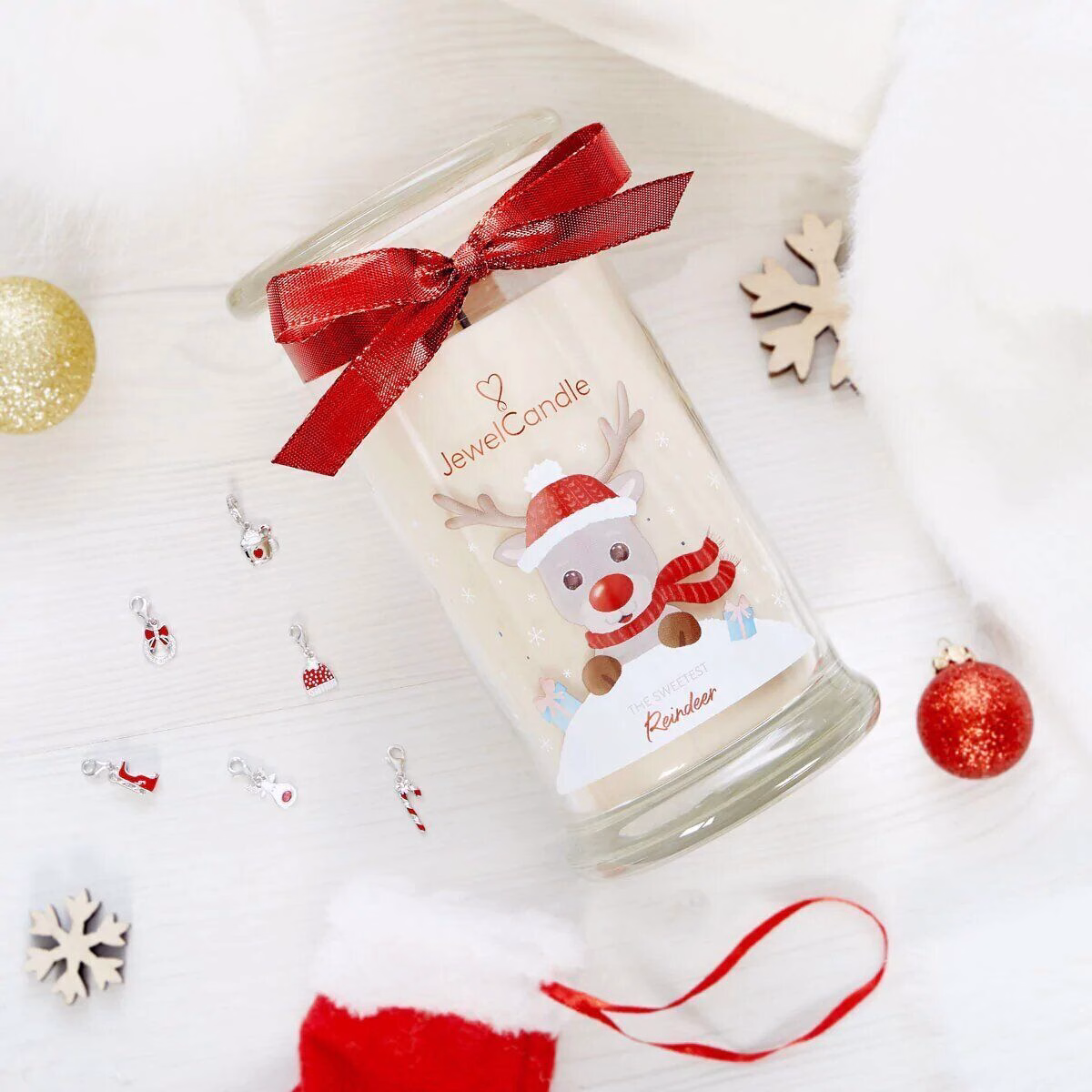 d5633e4a8d5026456ac919644207a1e058476ba1_sweetest_reindeer_scented_candle_with_jewel_jewelcandle_jewellery_gallery_4_40ae92ee-c101-48ad-ada6-7f3fbf6fe990_2048x The Sweetest Reindeer (Armband) 400g
