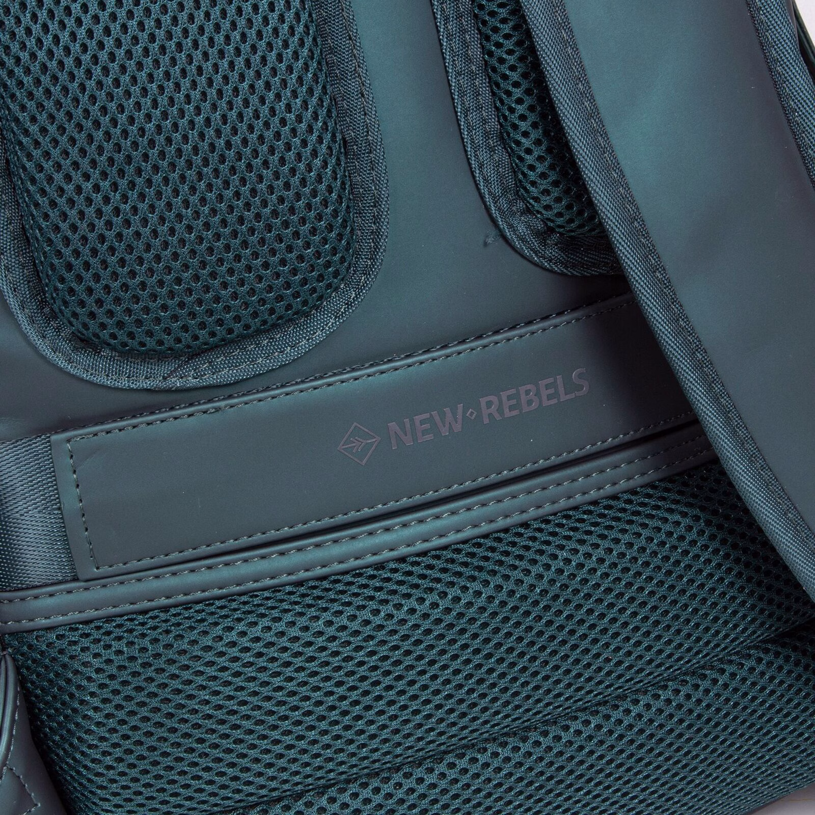 JT7akcfI Harper - Miami Rucksack dunkelgrün metallic