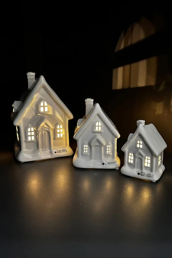Lichthaus Cascata mit Schnee 13cm LED cremeweiß