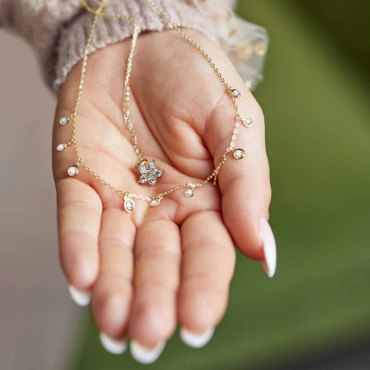 Zauberwald by Evelyn Burdecki (Halskette) 400g Finger, Hand, Person, Diamant, Schmuck