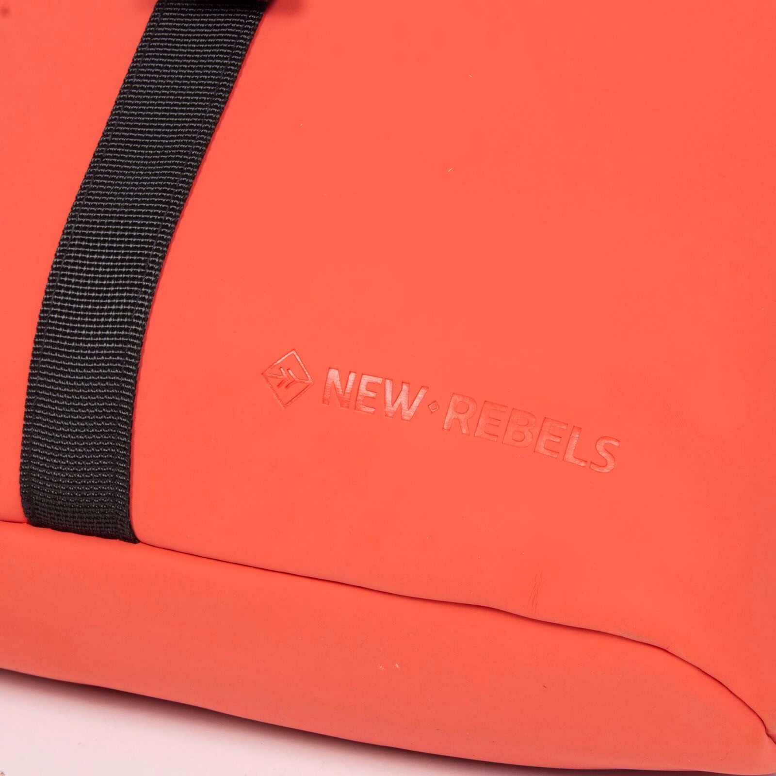 yPoQ-doc Mart - Los Angeles Rolltop Mini Rucksack orange
