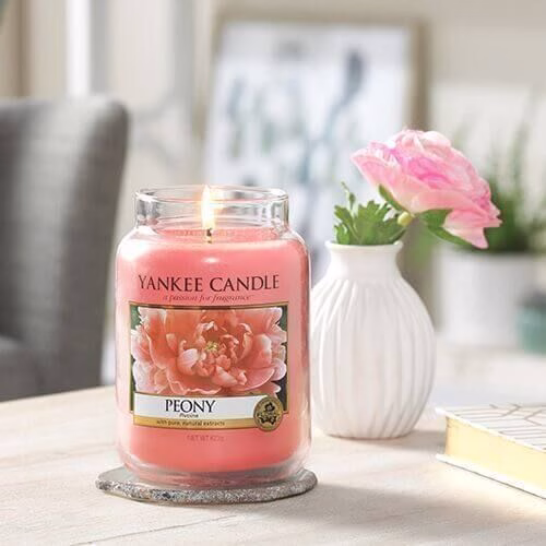 FOM-May_France_Italy_Germany_Peony Yankee Candle Peony 623g