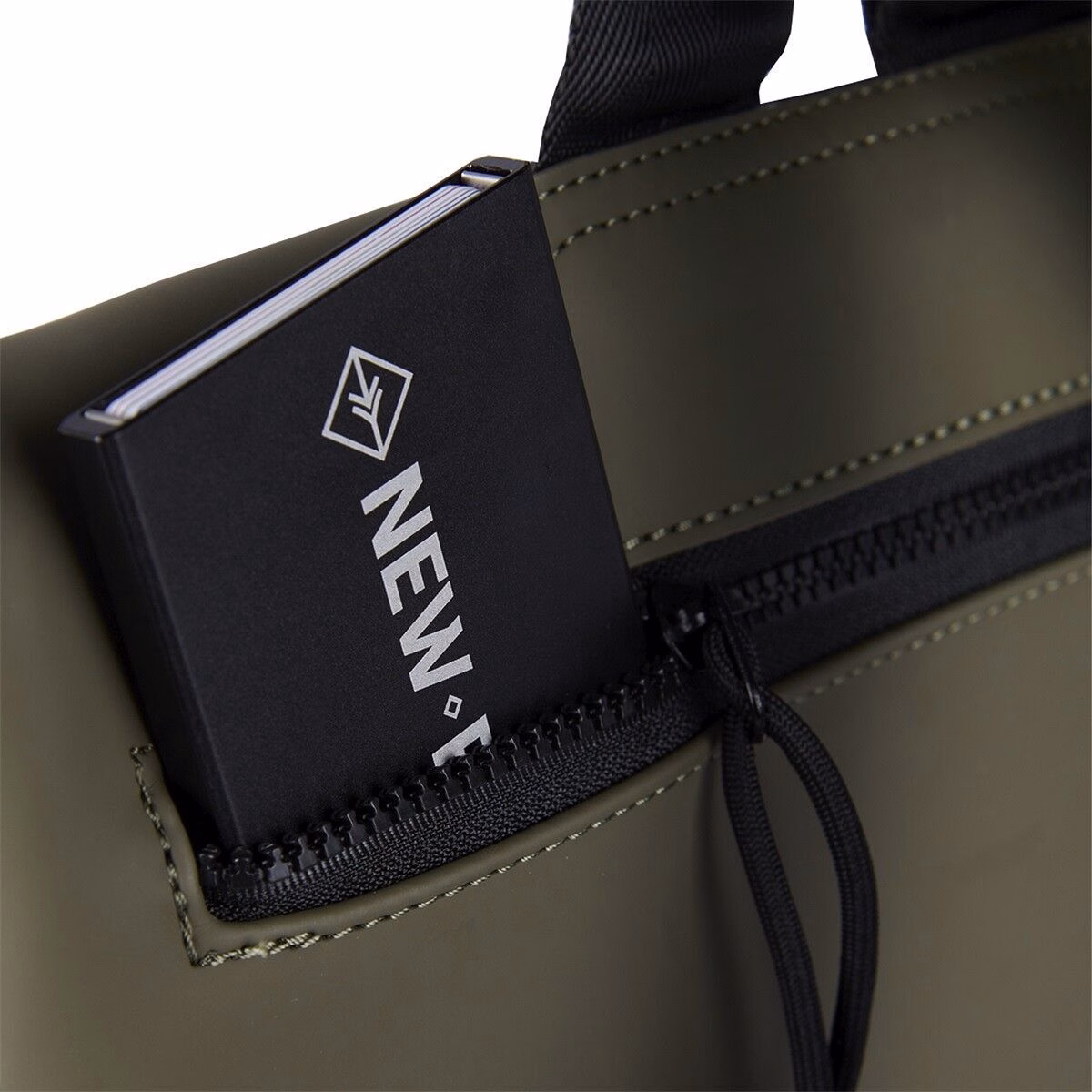 Bowie - Los Angeles Rolltop Rucksack olive