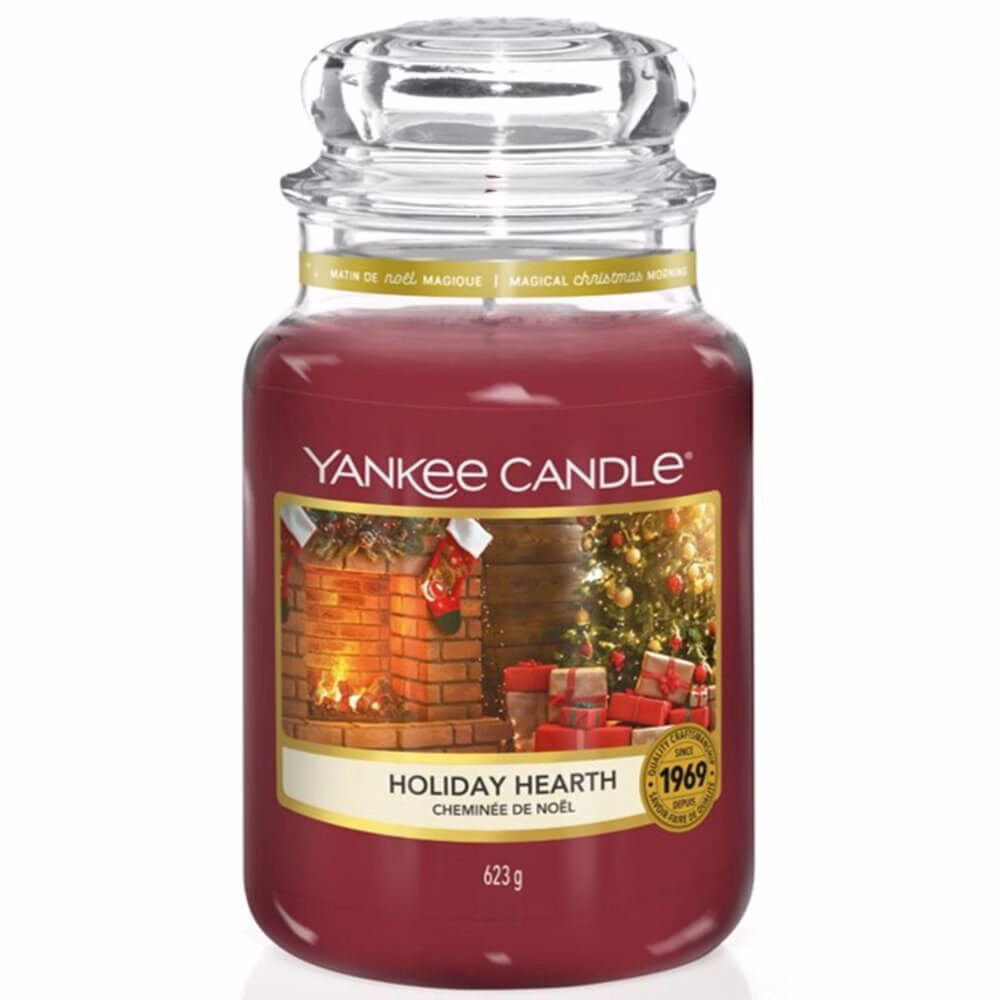 1629421E-Holiday-Hearth-LG Holiday Hearth (Hero) 623g von Yankee Candle