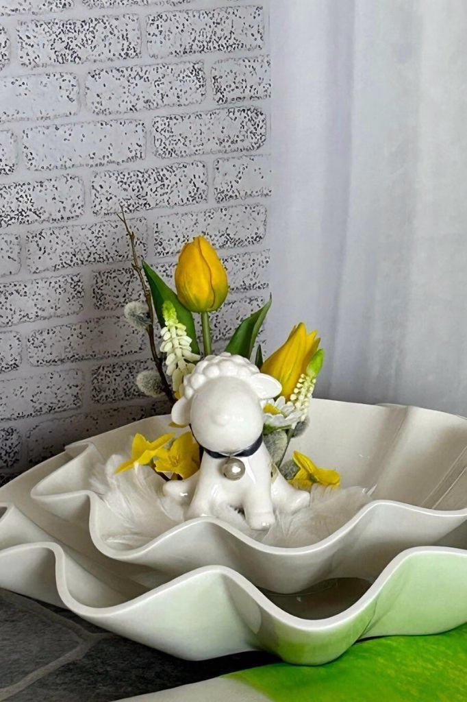 Lamm Tonja mit Glöckchen 13cm cremeweiß