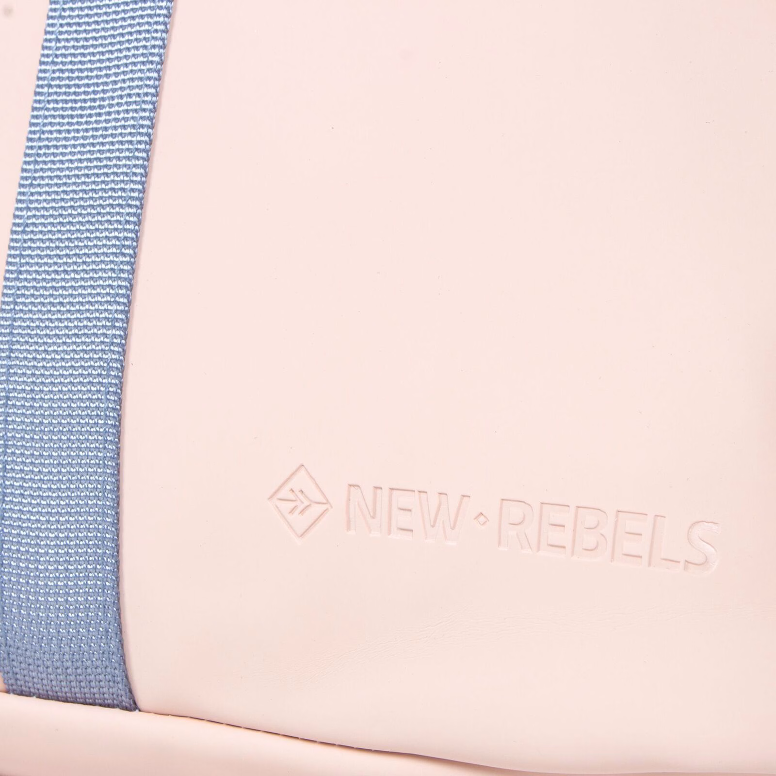 dPWIfPoQ Tim - Los Angeles Rolltop Mini Rucksack hellrosa/hellblau