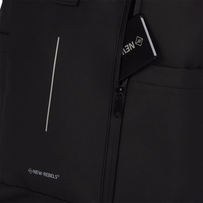 5BA7CC5C9D02CE0DA5AB57CD70940EEF70F0493C Taunton - Arcadia Rolltop Rucksack 18L schwarz