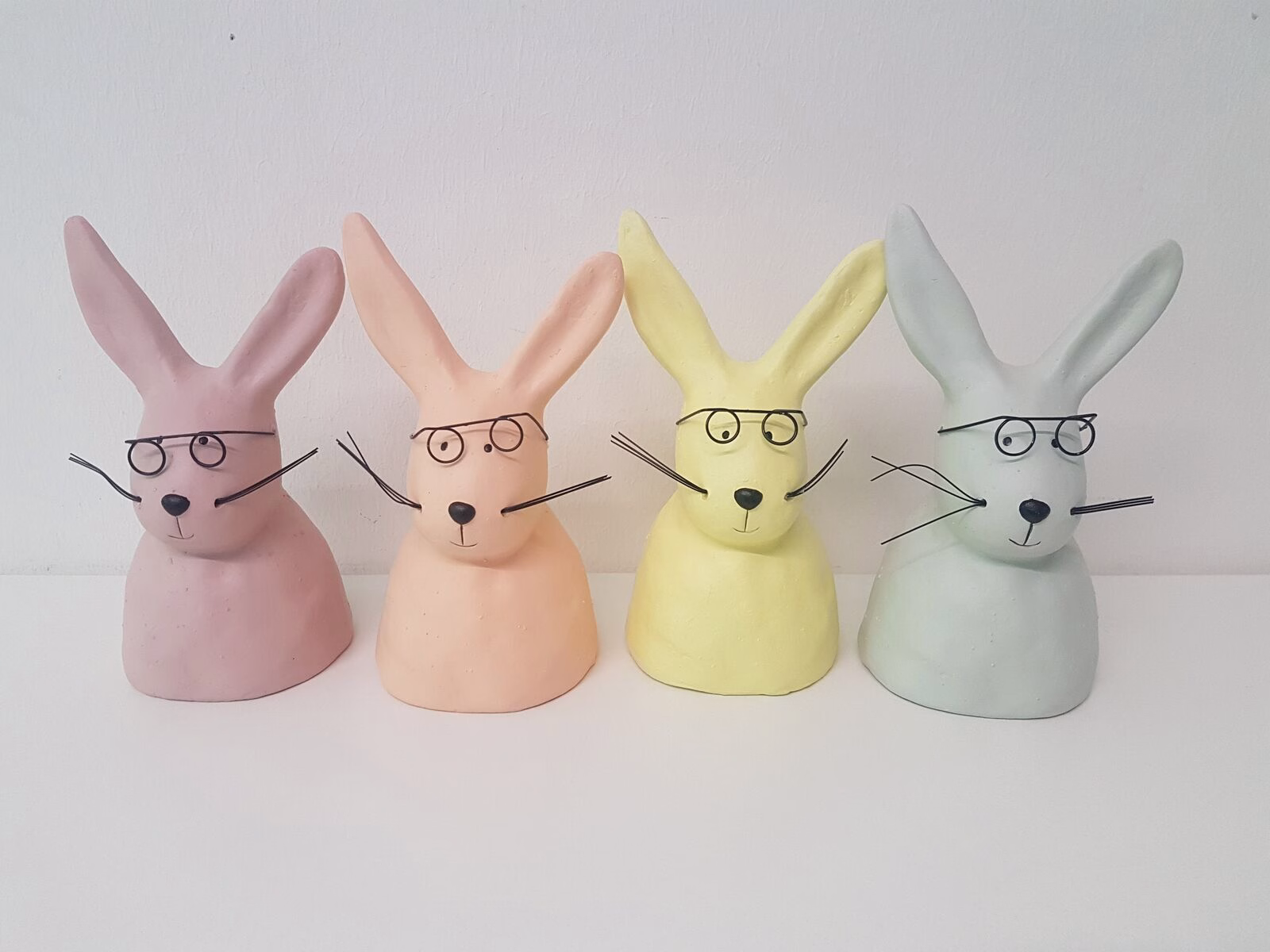 Nerdy Deko-Hase mit Brille S orange