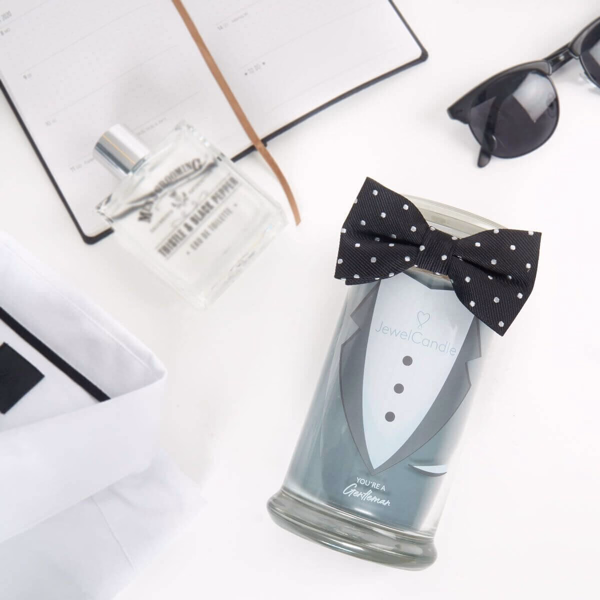 you-are-a-gentleman-duftkerze-mit-schmuck-juwelkerze-gallery-2 You are a Gentleman (Armband) 400g