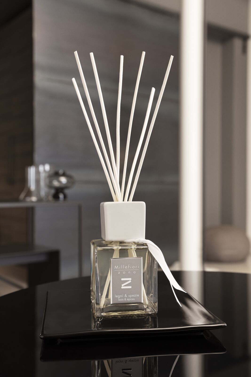 Legni & Spezie - Zona Reed Diffuser 250ml Legni & Spezie - Zona Reed Diffuser 250ml