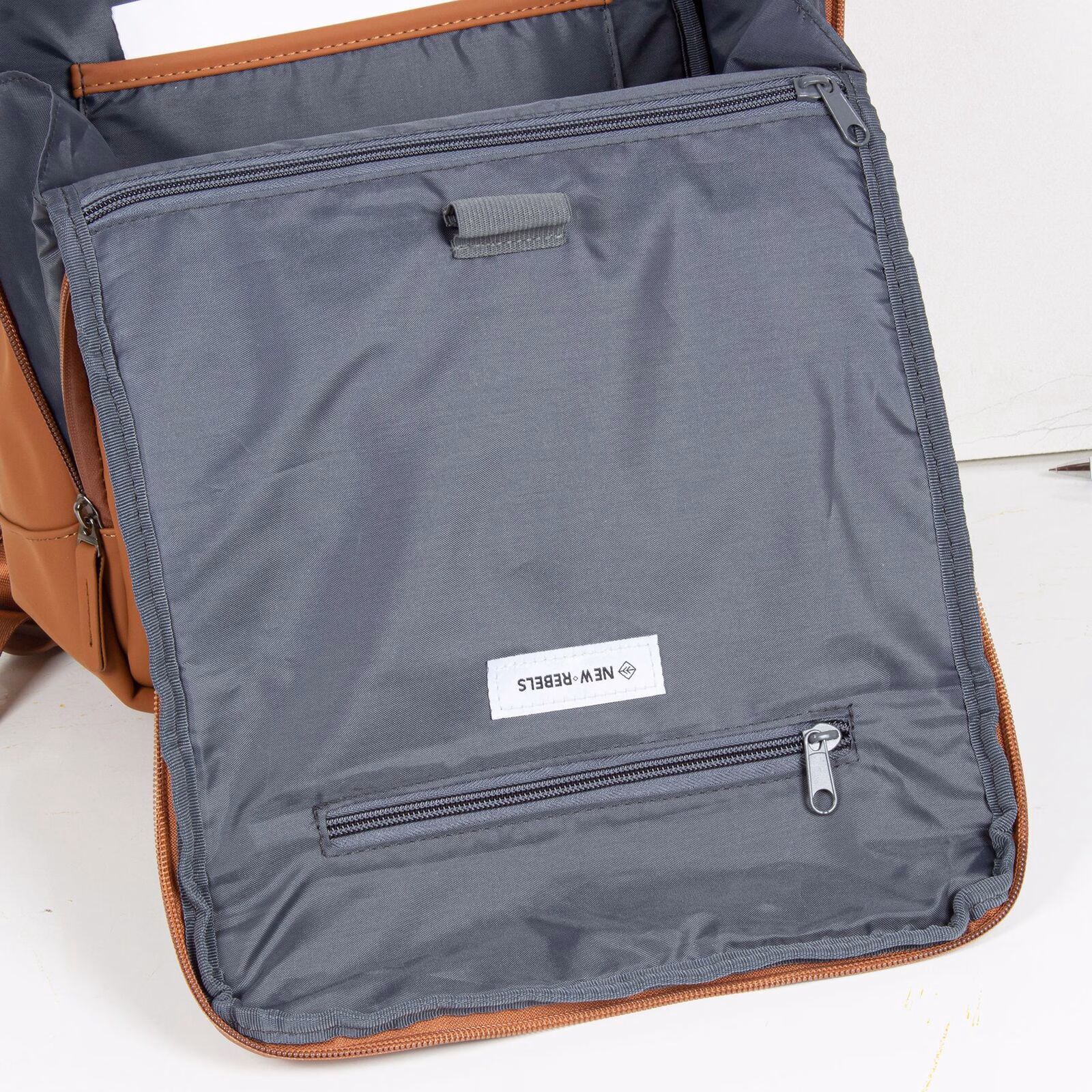 WdB31D00 Harper - Queens Rucksack cognac