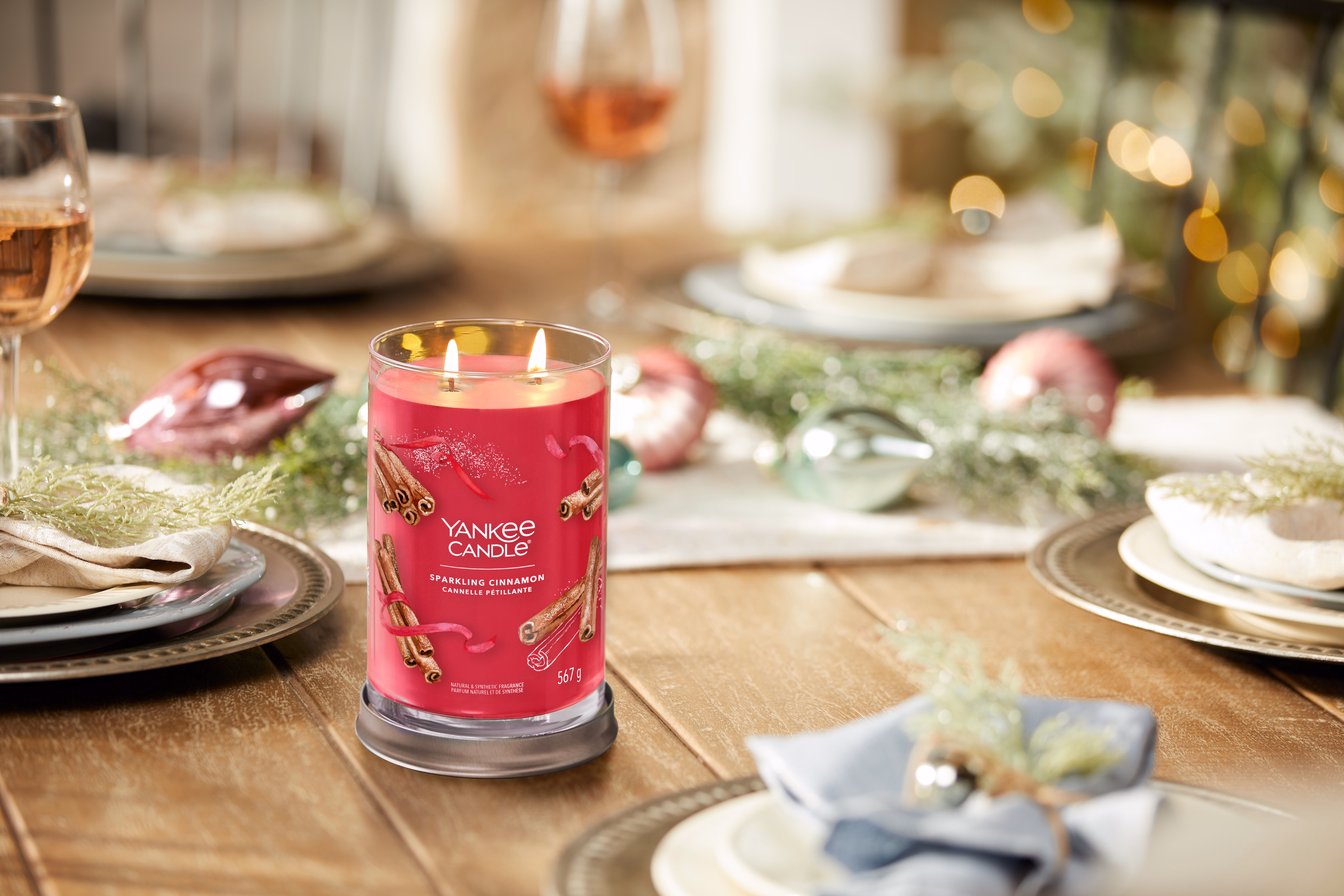 NOV-FOM_Sparkling-Cinnamon Sparkling Cinnamon Signature Jar 567g 2-Docht