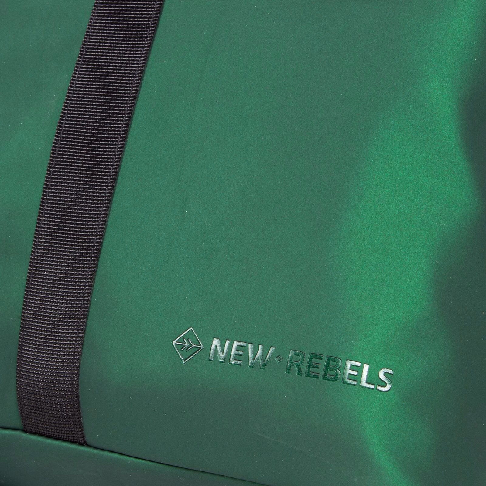 Mart - Los Angeles Rolltop Mini Rucksack grün metallic