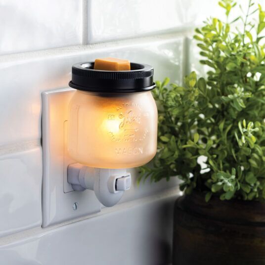 glassmasonjarsteck2 Glass Mason Jar Duftlampe für die Steckdose