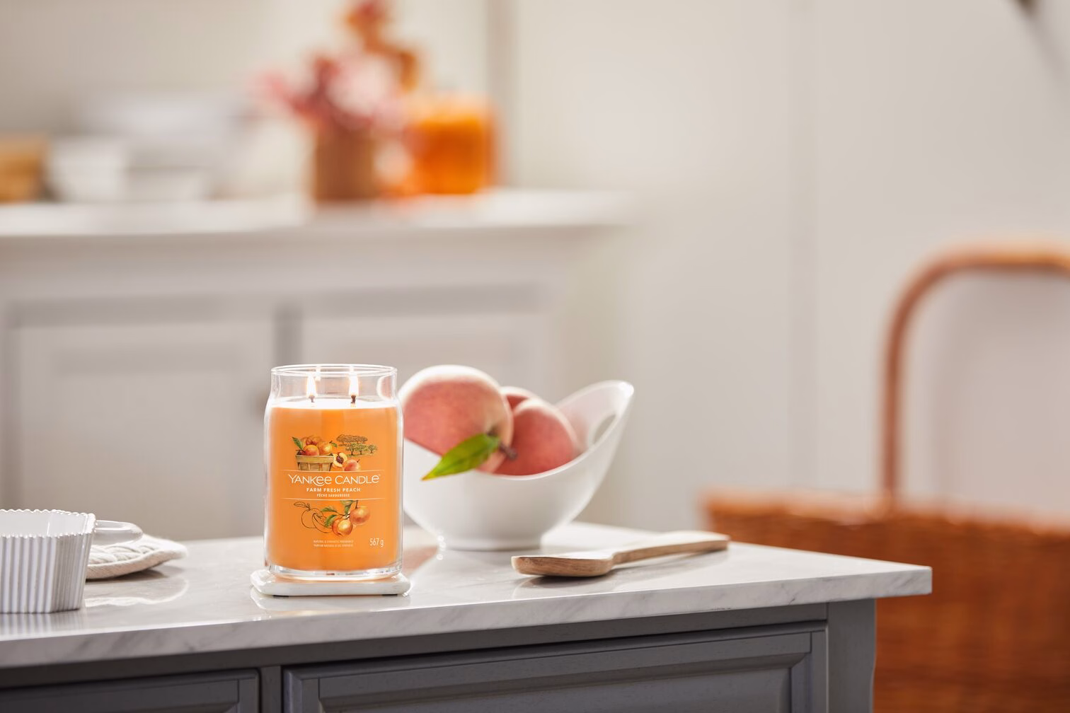 Farm-Fresh-Peach_enviro-2 Farm Fresh Peach Signature Large Jar 567g 2-Docht