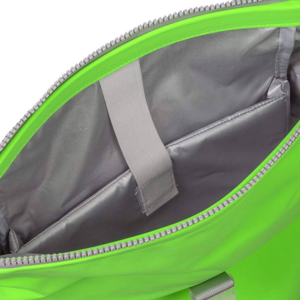 new-rebels-mart-neon-rolltop-laptop-rucksack-gruen-6 Mart - New York Rolltop Rucksack neon grün