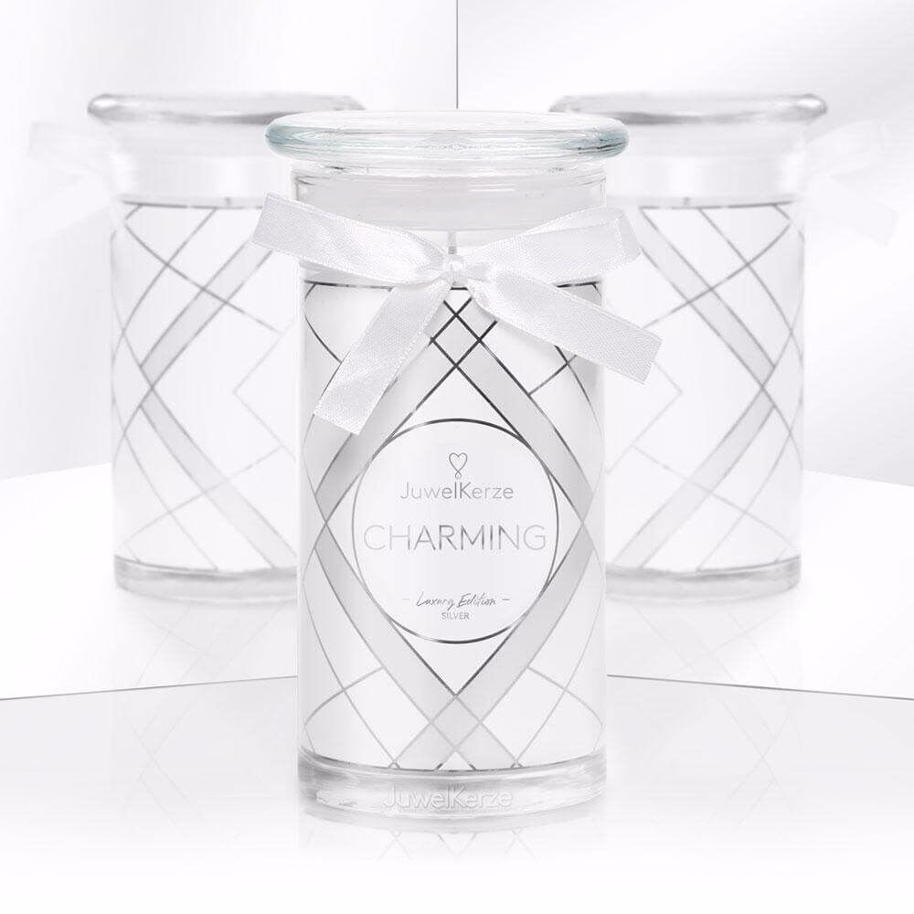 706d2e120850dfeafca71b8adefd8c14a04784ca_charming_scented_candle_with_jewel_jewelcandle_product_picture_DE_b7a80da8-a771-4f3c-aced-e29da7022c59_2048x Charming (Halskette) 400g Luxury Edition