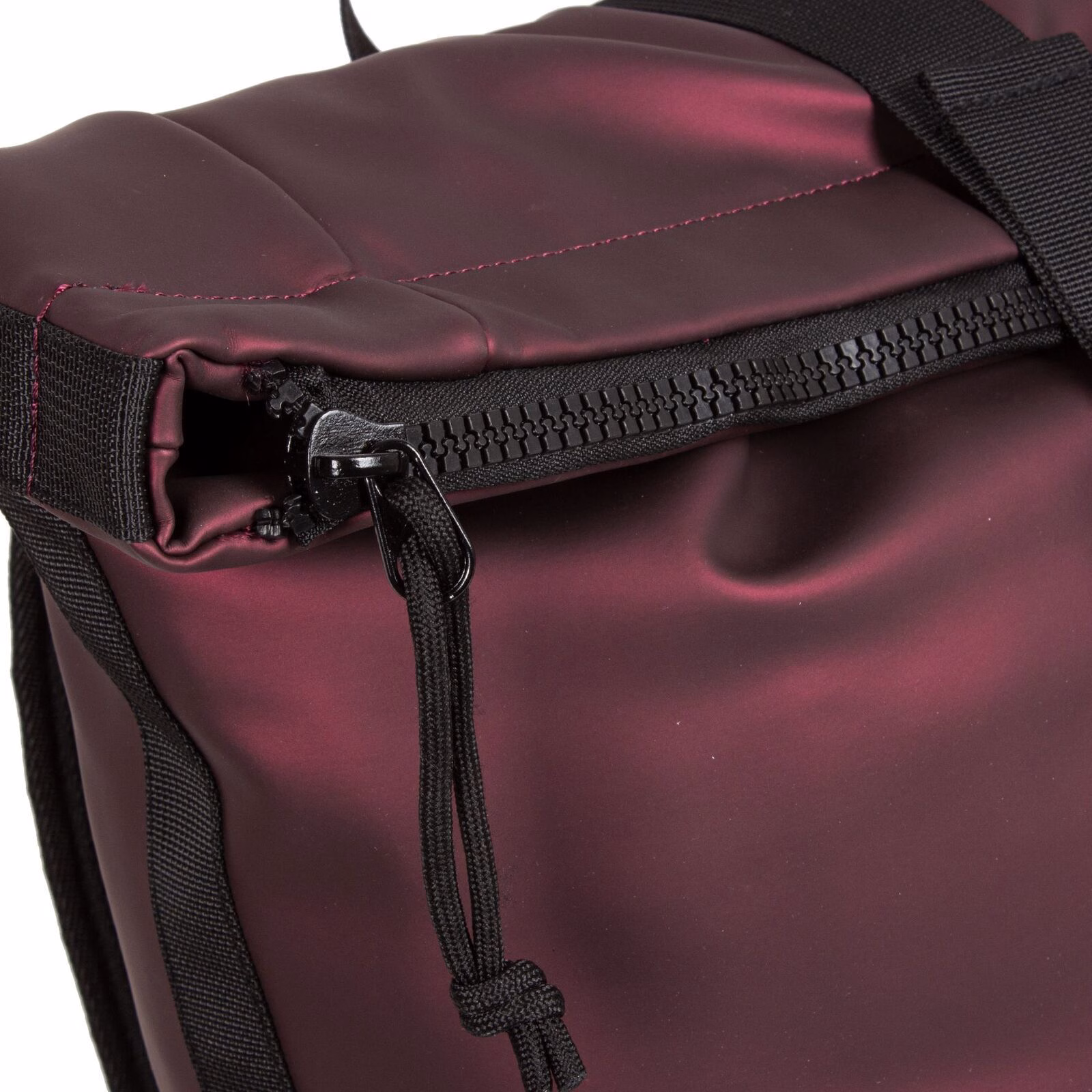 9BoEABys Mart - New York Rolltop Rucksack burgund metallic