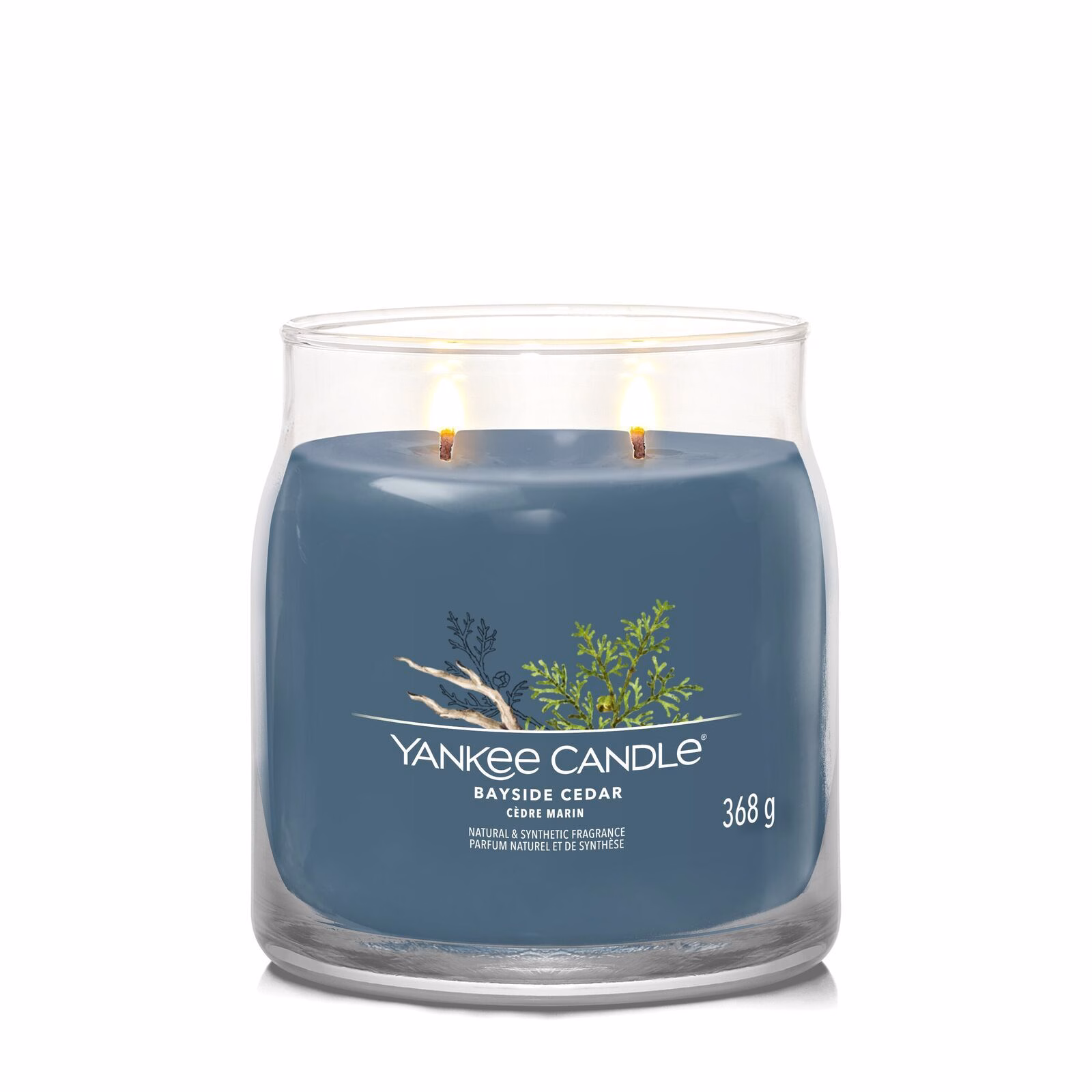 Bayside_Cedar_Medium_LIT-1-1 Bayside Cedar Signature Medium Jar 368g 2-Docht